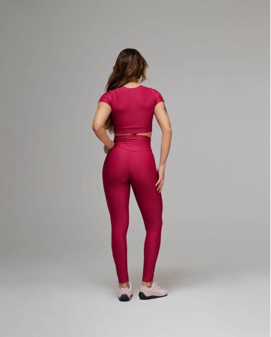 Macaquinho Fitness com modelagem justa